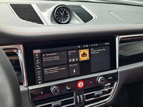 New 2026 Porsche Macan AWD/4WD image 22