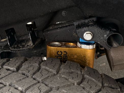 Used 2024 Chevrolet Colorado ZR2 w/ ZR2 Convenience Package III image 18