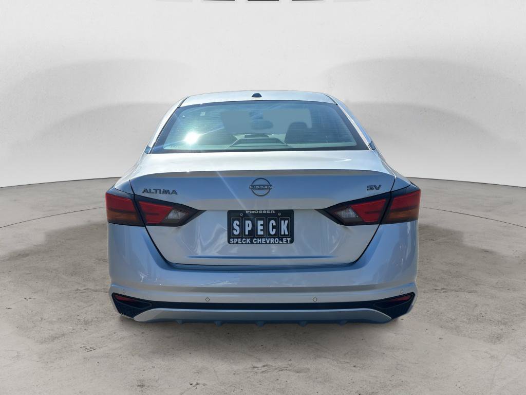 Used 2024 Nissan Altima 2.5 SV FWD image 4