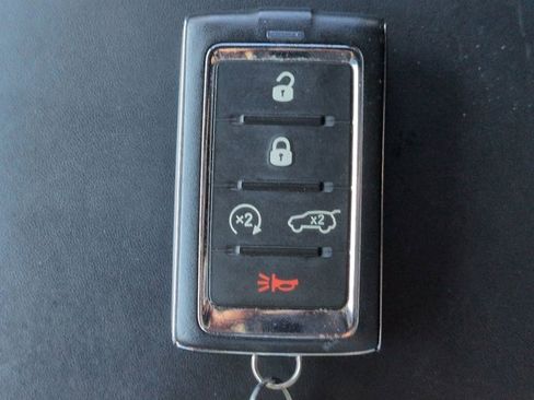 Used 2021 Jeep Grand Cherokee L Overland w/ Luxury Tech Group IV image 30