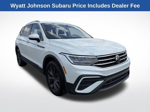 Used 2023 Volkswagen Tiguan SE AWD/4WD image 10