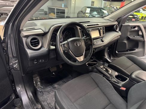 Used 2018 Toyota RAV4 XLE image 38