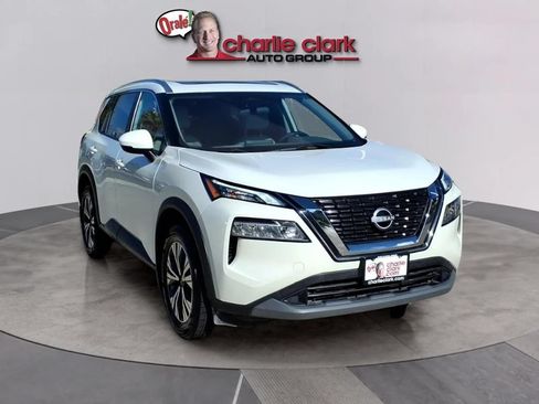 Used 2022 Nissan Rogue SV w/ SV Premium Package FWD image 8