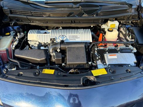 Used 2012 Toyota Prius Three image 31