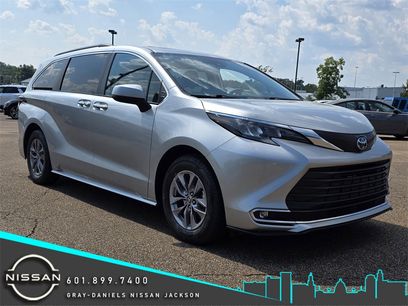 Used 2024 Toyota Sienna XLE