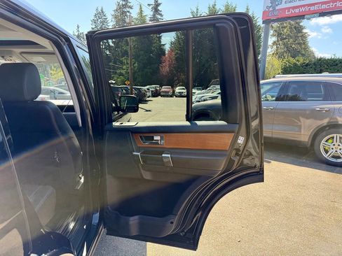 Used 2013 Land Rover LR4 HSE AWD/4WD image 30