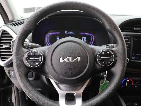 Used 2024 Kia Soul LX w/ Option Group 015 image 16