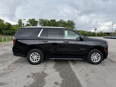 Used 2025 Chevrolet Tahoe LT RWD image 8