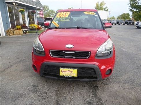 Used 2013 Kia Soul + image 4