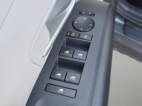 Certified 2025 Hyundai Tucson SE image 18