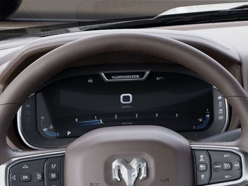 New 2026 RAM 2500 Laramie AWD/4WD image 18