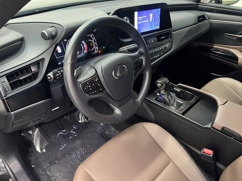 Certified 2025 Lexus ES 350 FWD image 15