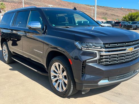 Used 2023 Chevrolet Suburban Premier AWD/4WD image 8