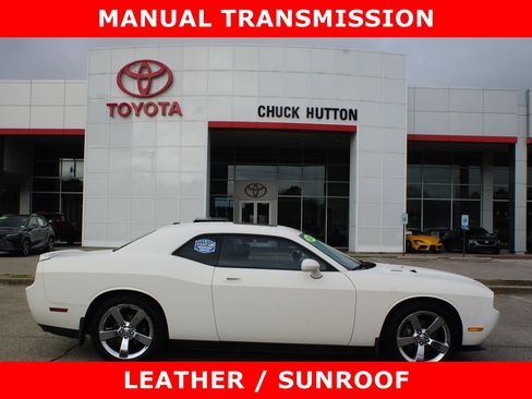 Used 2010 Dodge Challenger R/T image 1