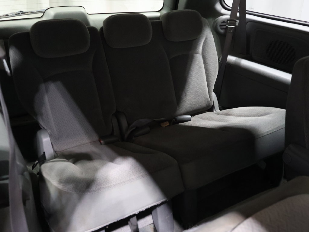 Used 2005 Dodge Grand Caravan SXT FWD image 18