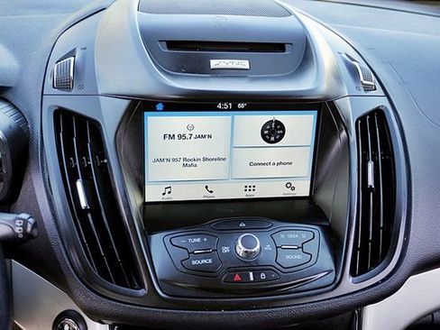 Used 2016 Ford C-MAX Energi SEL image 23