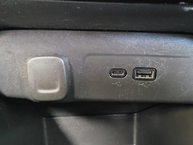Used 2026 Chevrolet Trax LT FWD image 13