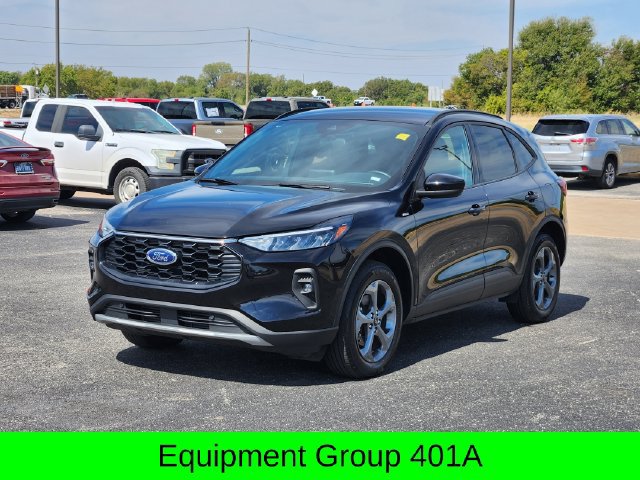 Used 2025 Ford Escape ST-Line Select AWD/4WD image 3