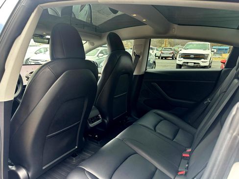 Used 2022 Tesla Model 3 Long Range image 10
