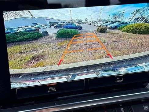 Used 2024 GMC Sierra 1500 SLT image 27