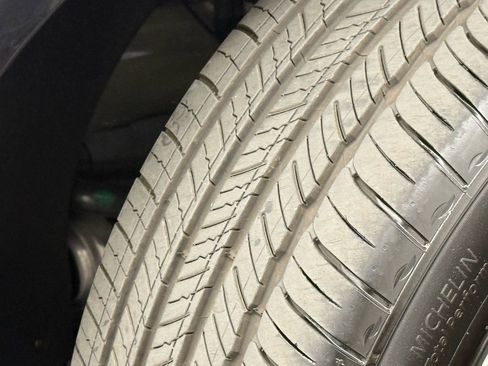 Used 2026 Genesis GV70 2.5T Select image 38