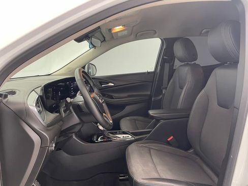 Used 2025 Buick Encore GX Preferred w/ Comfort Package image 17