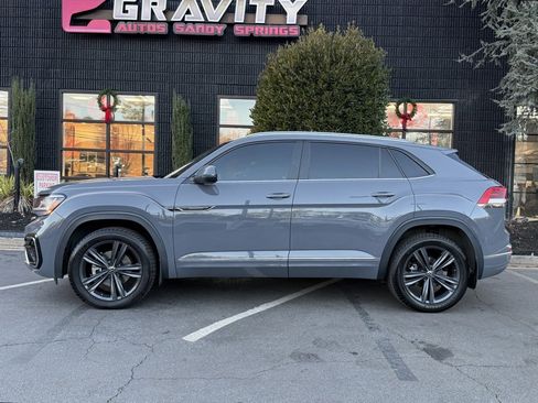 Used 2020 Volkswagen Atlas Cross Sport SE image 9