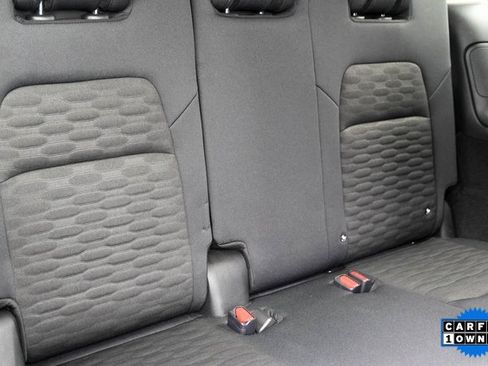 Used 2025 Nissan Pathfinder SV image 20