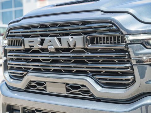 New 2026 RAM 2500 Laramie AWD/4WD image 12