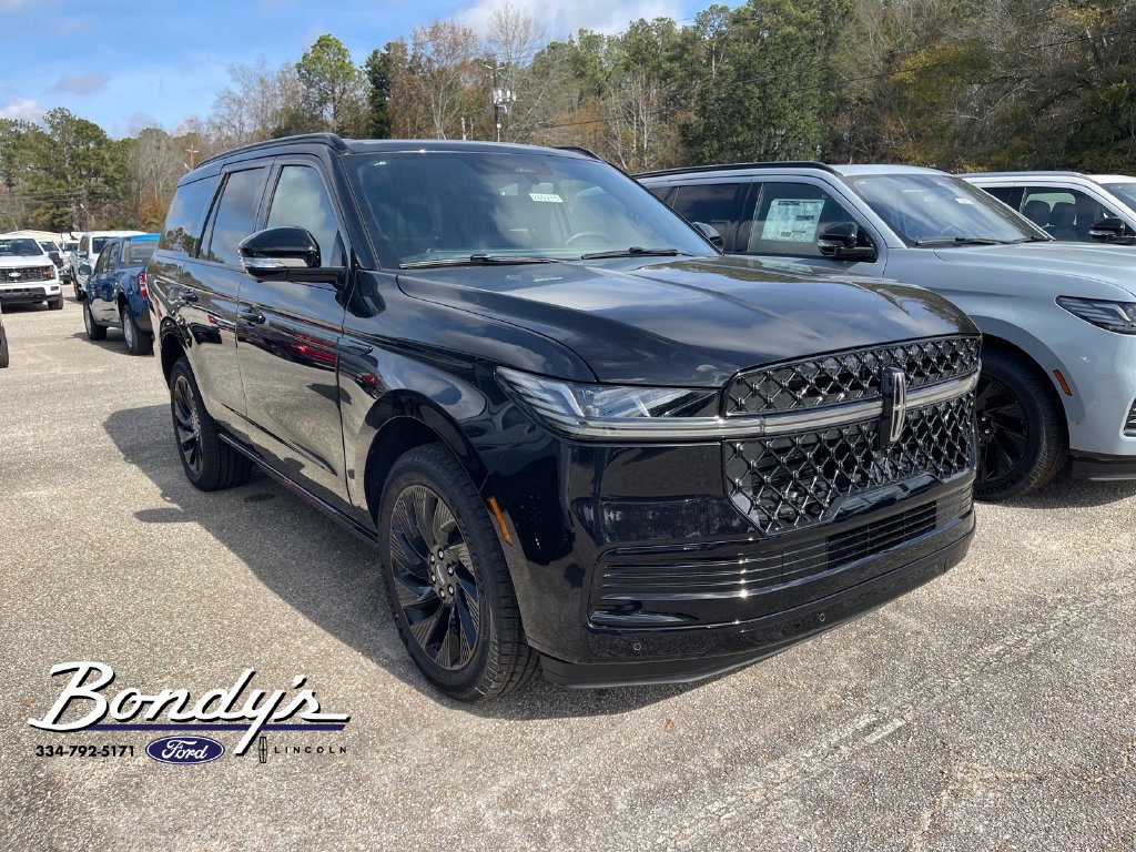 New 2026 Lincoln Navigator Reserve w/ Jet Appearance Package AWD/4WD image 1
