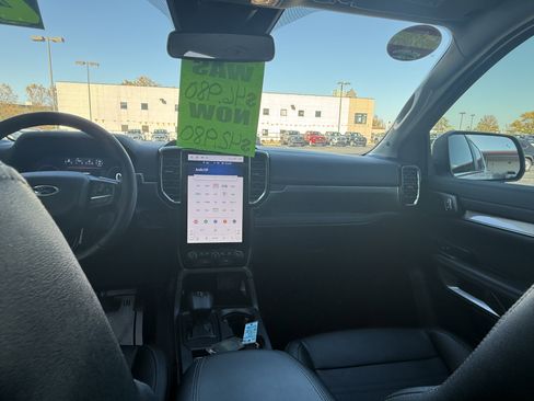 Used 2024 Ford Ranger Lariat w/ Advanced Towing Package image 21