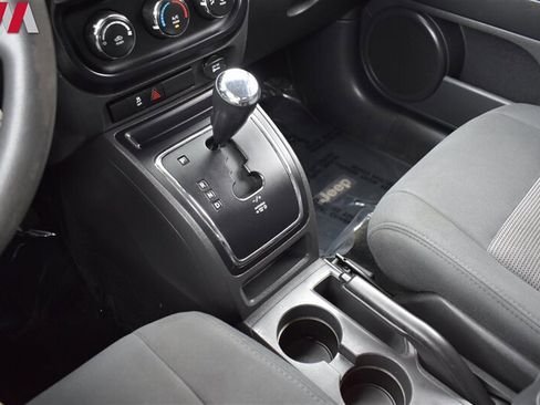 Used 2012 Jeep Compass Sport FWD image 18