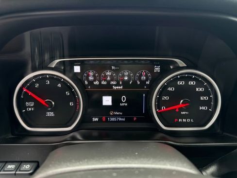 Used 2021 Chevrolet Silverado 1500 High Country w/ Technology Package AWD/4WD image 31