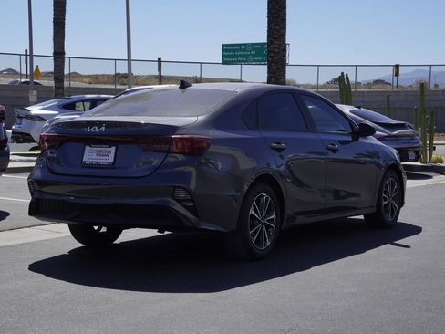 Used 2024 Kia Forte LXS FWD image 4