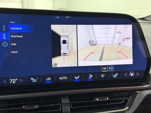 Used 2025 Chevrolet Equinox EV RS FWD image 52