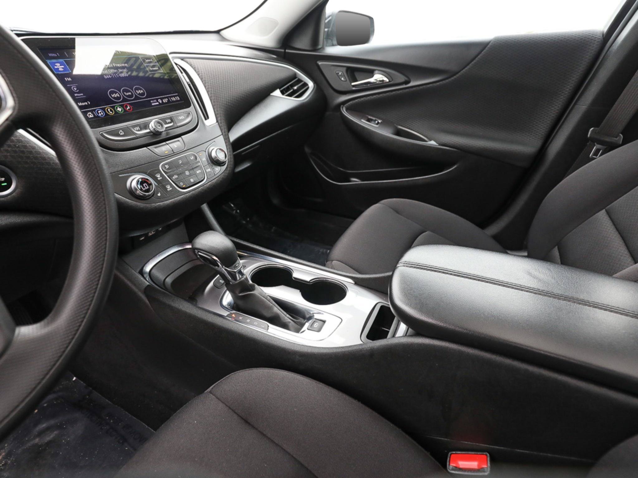 Used 2024 Chevrolet Malibu LT FWD image 18