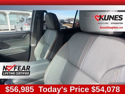 New 2026 GMC Acadia AT4 w/ Luxury Package image 18