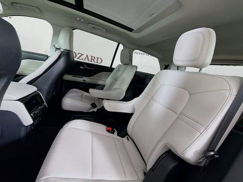 New 2026 Lincoln Aviator 2WD image 26