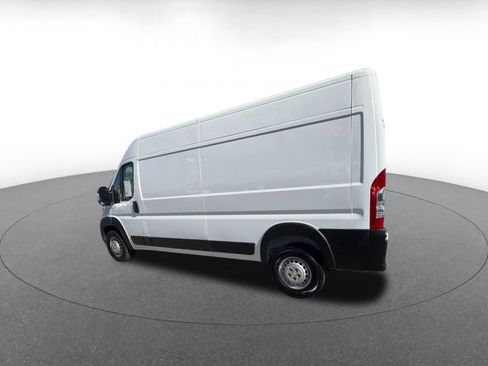Used 2026 RAM ProMaster 2500 w/ Convenience Group FWD image 4