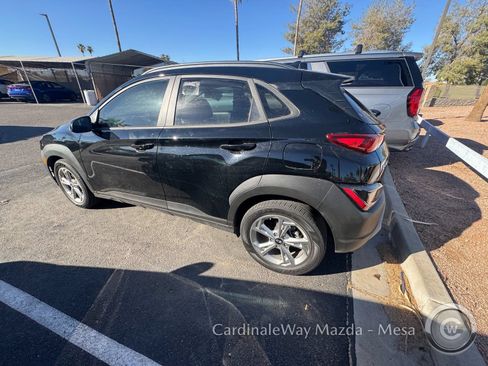 Used 2023 Hyundai Kona SEL FWD image 6