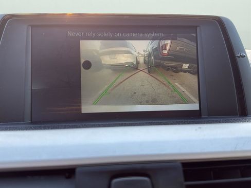 Used 2018 BMW 320i Sedan image 17