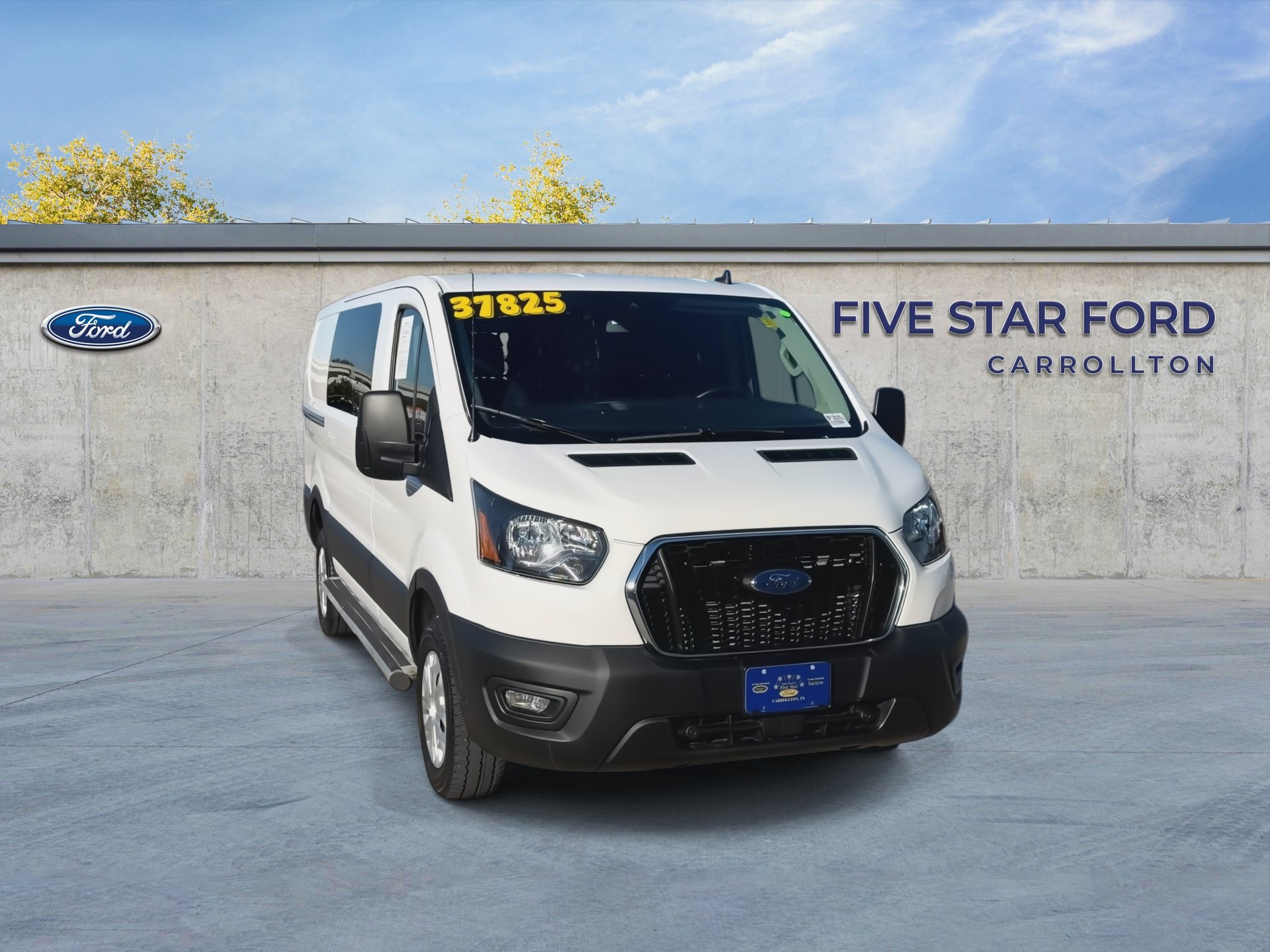Used 2025 Ford Transit 250 Low Roof w/ Exterior Upgrade Package RWD image 3