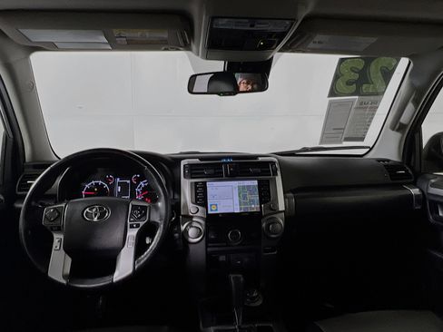 Used 2023 Toyota 4Runner SR5 Premium image 30