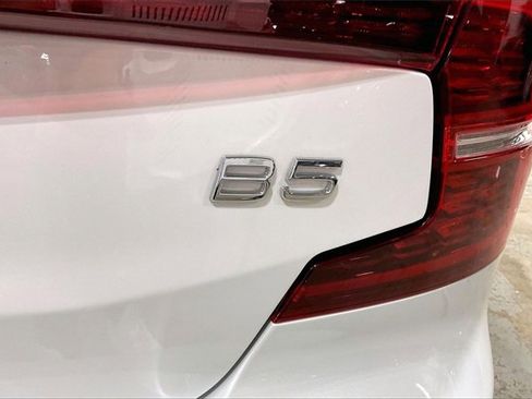 Certified 2023 Volvo S60 B5 Core w/ Climate Package image 8