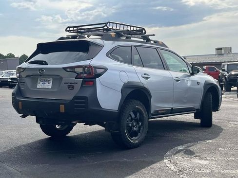 Used 2022 Subaru Outback Wilderness AWD/4WD image 3