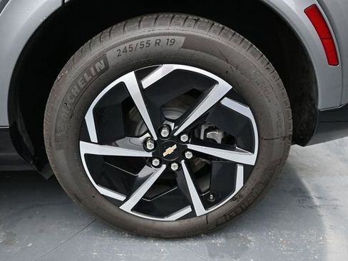 Used 2025 Chevrolet Equinox EV LT w/ Convenience Package FWD image 10