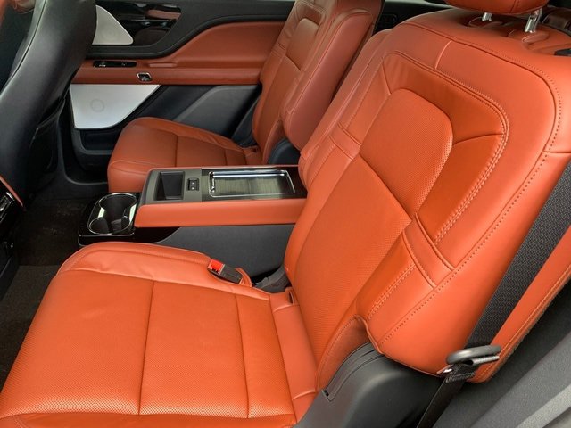 New 2025 Lincoln Aviator Reserve w/ Equipment Group 201A AWD/4WD image 16
