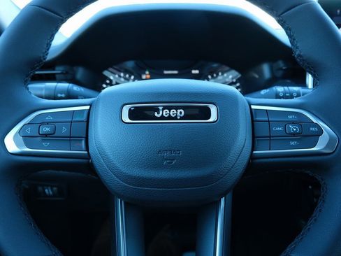 New 2026 Jeep Compass Latitude image 16