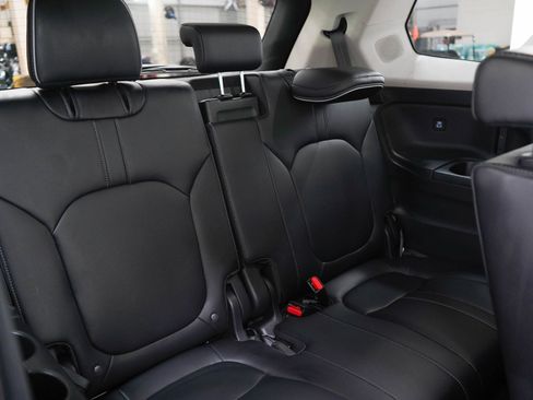 Used 2023 Honda Pilot Touring image 13