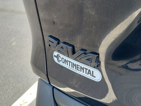 Used 2023 Toyota RAV4 LE FWD image 9